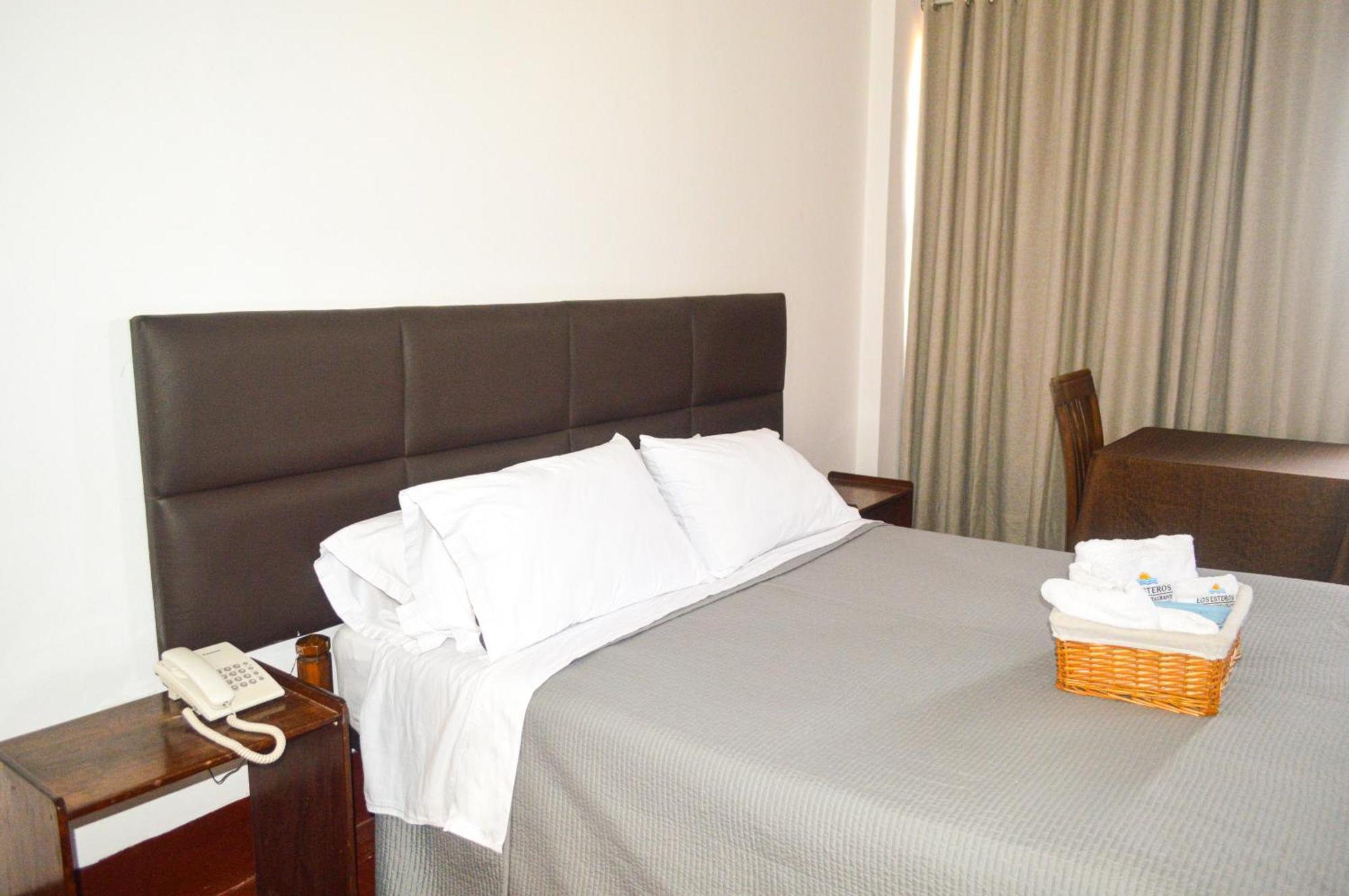 Los Esteros Hostal Уанчако Экстерьер фото
